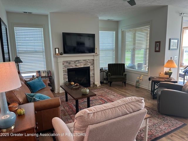 3889 Quarterhorse Road, East Lansing, MI 48823