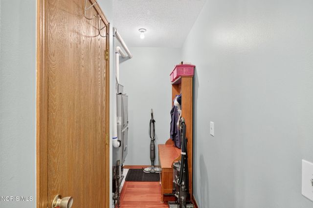8260 Arquette Road, Oregon, OH 43616