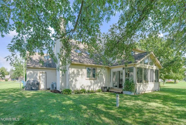 8260 Arquette Road, Oregon, OH 43616