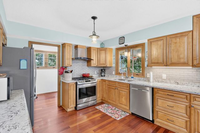 8260 Arquette Road, Oregon, OH 43616