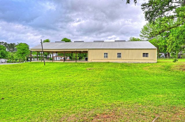 11724 White Cedar Street, Willis, TX 77318