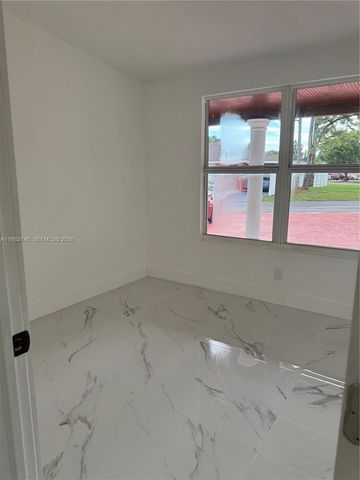20819 NW 41st Ave Rd, Miami Gardens, FL 33055