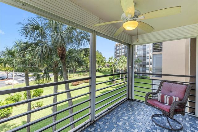 1000 Saint Charles Place 319, Pembroke Pines, FL 33026