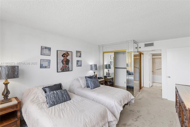 1000 Saint Charles Place 319, Pembroke Pines, FL 33026