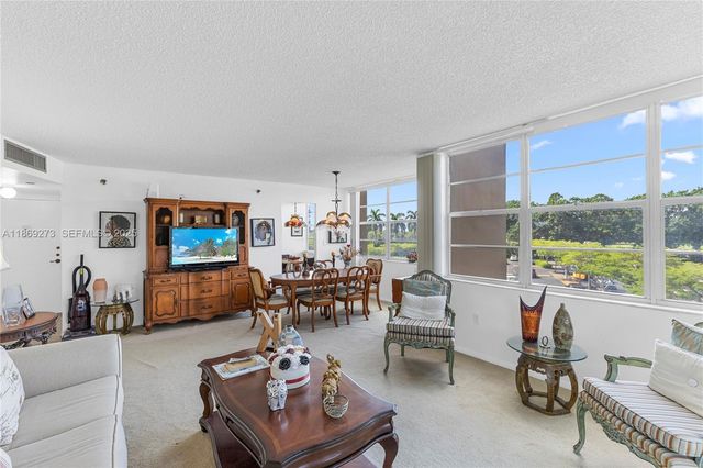 1000 Saint Charles Place 319, Pembroke Pines, FL 33026