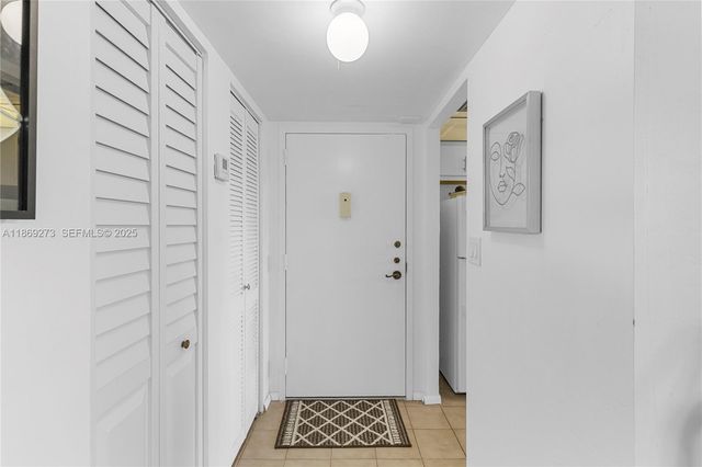 1000 Saint Charles Place 319, Pembroke Pines, FL 33026