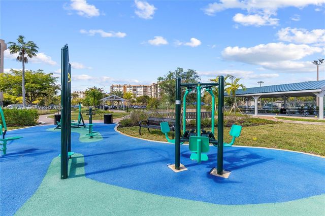 1000 Saint Charles Place 319, Pembroke Pines, FL 33026