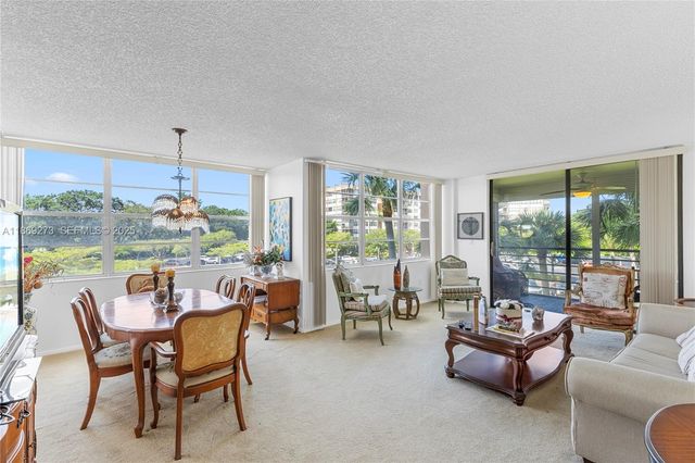 1000 Saint Charles Place 319, Pembroke Pines, FL 33026