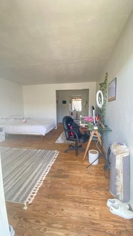 7440 Byron Ave 12B, Miami Beach, FL 33141