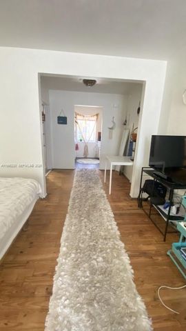 7440 Byron Ave 12B, Miami Beach, FL 33141