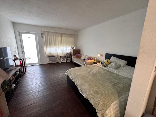 7440 Byron Ave 12B, Miami Beach, FL 33141