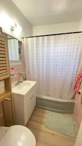 7440 Byron Ave 12B, Miami Beach, FL 33141