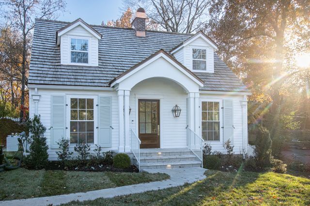 4401 Iroquois Ave, Nashville, TN 37205
