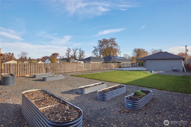 1390 S 3rd Avenue, Walla Walla, WA 99362