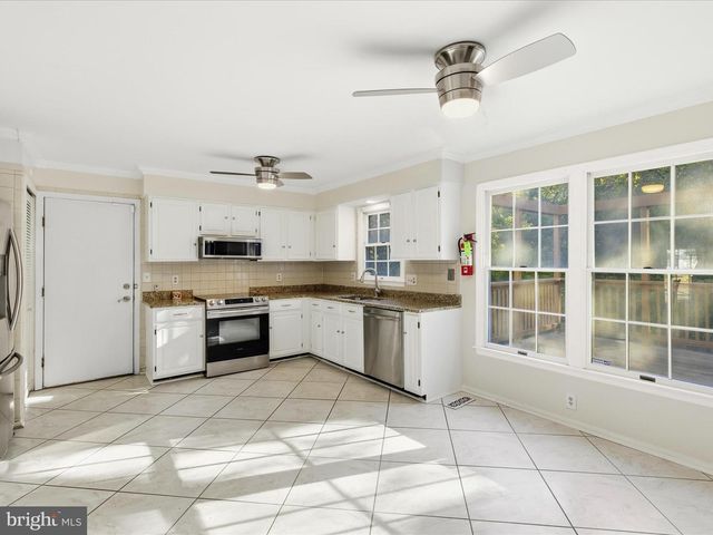 1403 PEARTREE LN, Bowie, MD 20721