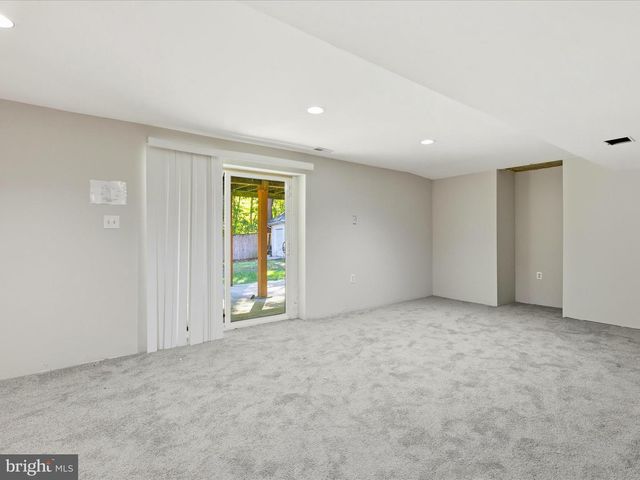 1403 PEARTREE LN, Bowie, MD 20721