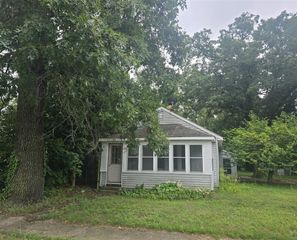 1885 E Isabella Avenue, Muskegon, MI 49442