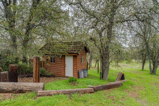 149 S Park Dr, Burson, CA 95252