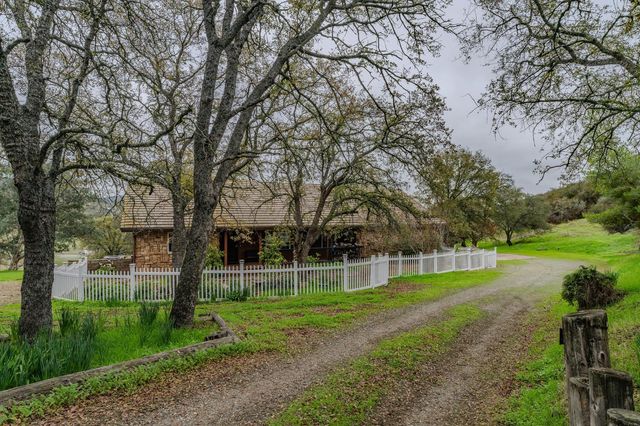 149 S Park Dr, Burson, CA 95252