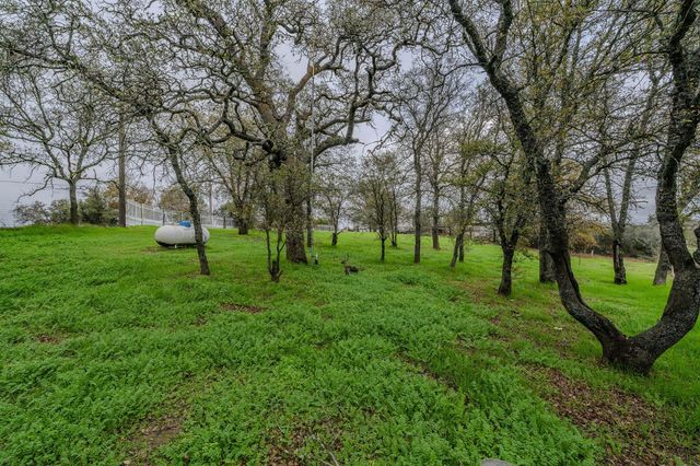 149 S Park Dr, Burson, CA 95252