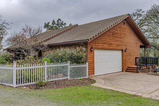 149 S Park Dr, Burson, CA 95252