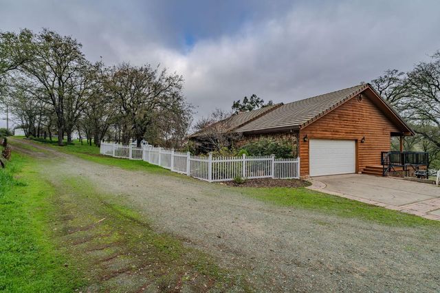 149 S Park Dr, Burson, CA 95252