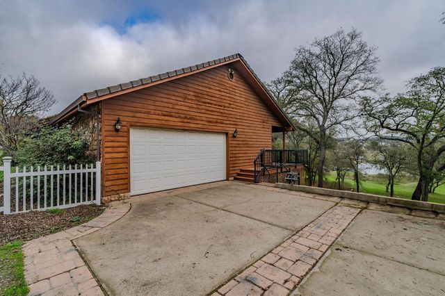 149 S Park Dr, Burson, CA 95252