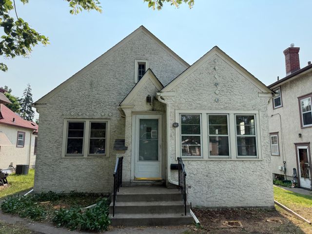 3841 29th Avenue S, Minneapolis, MN 55406