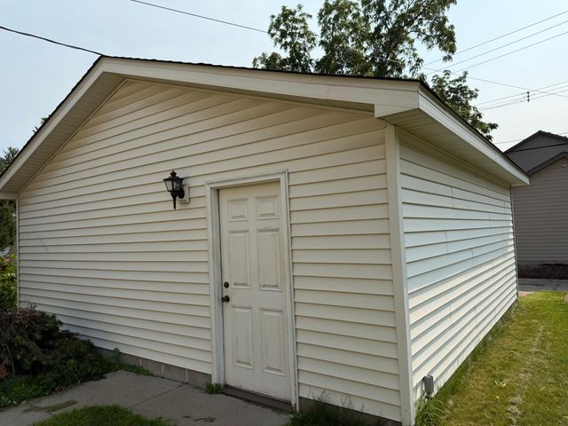 3841 29th Avenue S, Minneapolis, MN 55406