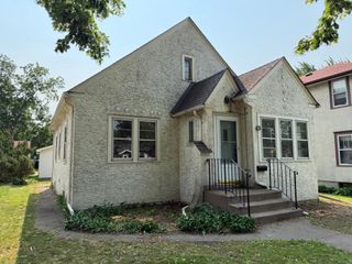 3841 29th Avenue S, Minneapolis, MN 55406