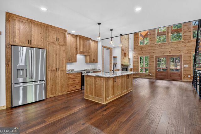 200 W Goldmine Road, Ellijay, GA 30536
