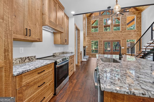 200 W Goldmine Road, Ellijay, GA 30536