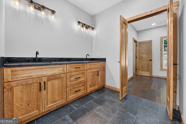 200 W Goldmine Road, Ellijay, GA 30536
