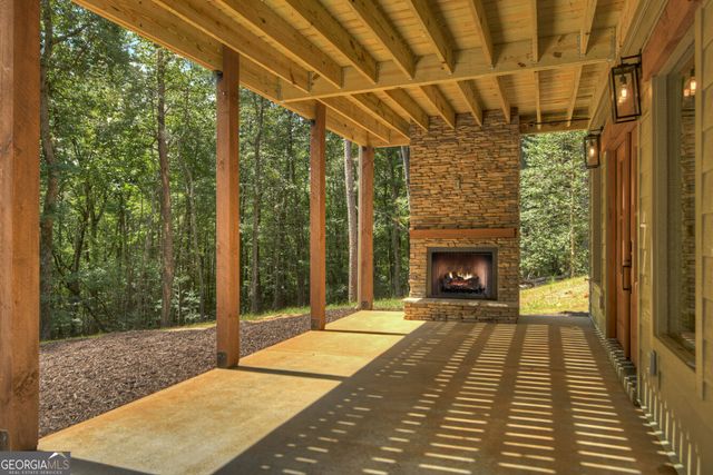 200 W Goldmine Road, Ellijay, GA 30536