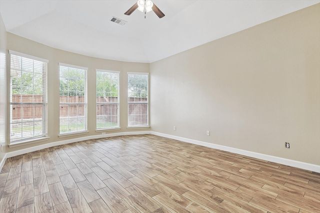 1231 Golf Club Drive, Lantana, TX 76226