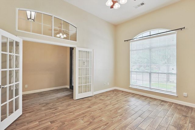 1231 Golf Club Drive, Lantana, TX 76226