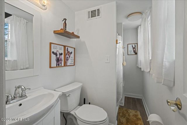 1421 Delaware Avenue, Toms River, NJ 08753