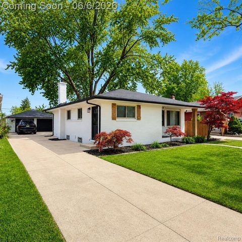 21633 Winshall Street, Saint Clair Shores, MI 48081