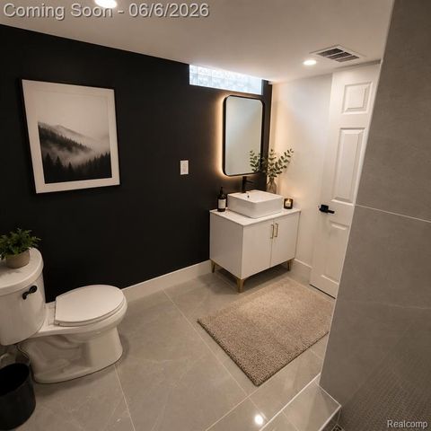 21633 Winshall Street, Saint Clair Shores, MI 48081