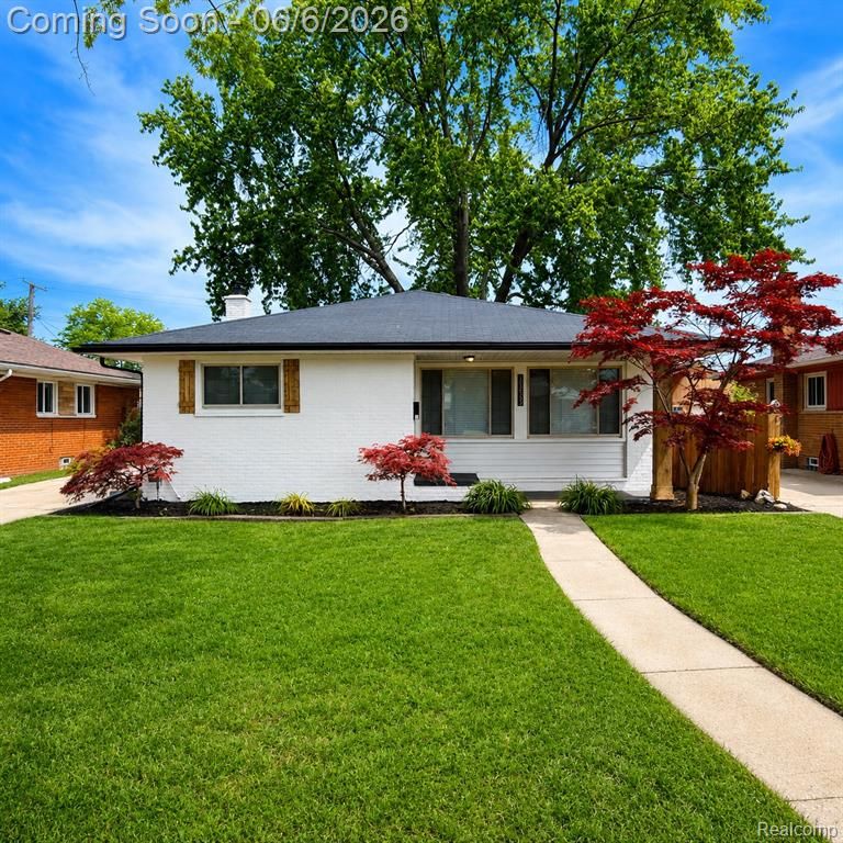 21633 Winshall Street, Saint Clair Shores, MI 48081