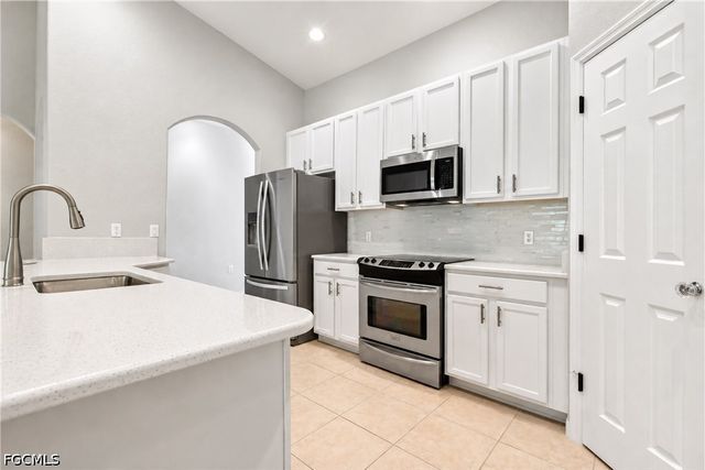 14758 Calusa Palms DR 203, Fort Myers, FL 33919