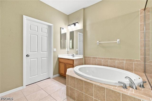 14758 Calusa Palms DR 203, Fort Myers, FL 33919