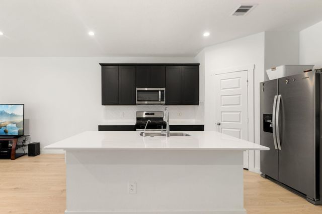 8026 Veneto Green Drive, Richmond, TX 77406