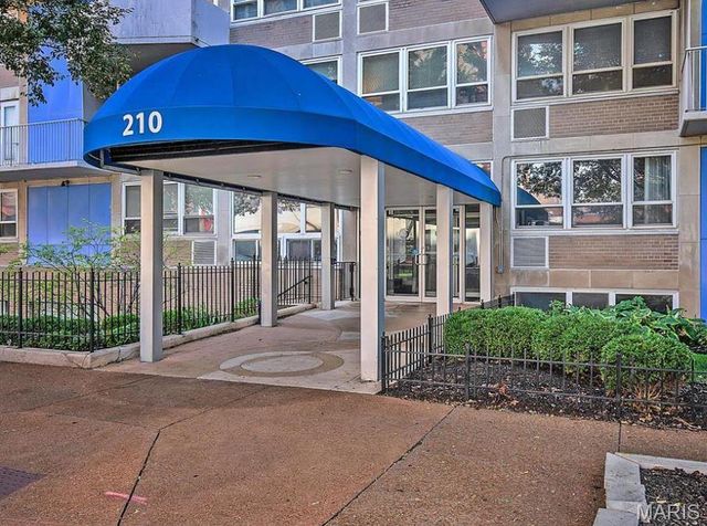 210 N 17th Street 706, St Louis, MO 63103