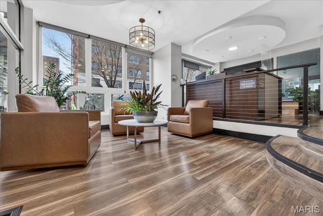 210 N 17th Street 706, St Louis, MO 63103