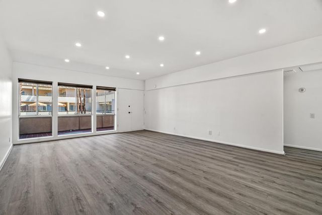 277 E Alejo Road 219, Palm Springs, CA 92262