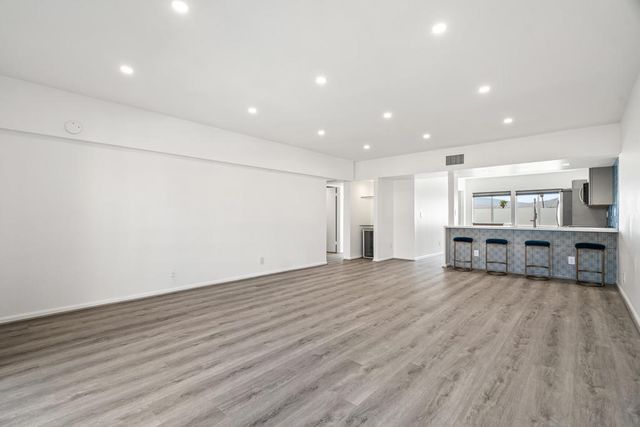 277 E Alejo Road 219, Palm Springs, CA 92262
