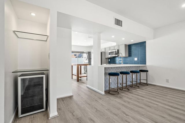 277 E Alejo Road 219, Palm Springs, CA 92262
