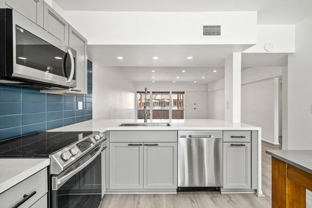 277 E Alejo Road 219, Palm Springs, CA 92262