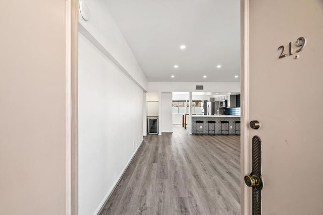 277 E Alejo Road 219, Palm Springs, CA 92262
